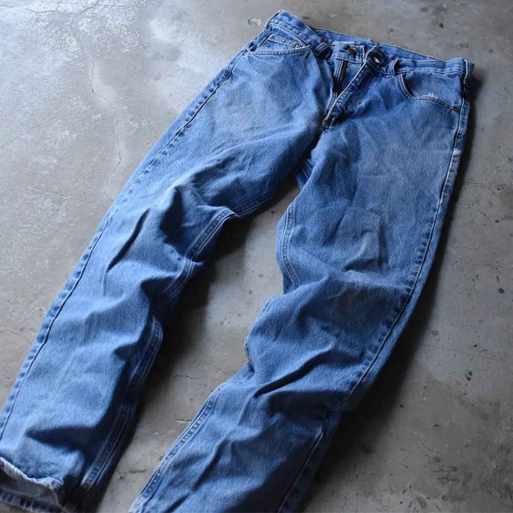 Carhartt “Traditional Fit” テーパード デニムパンツ 231215