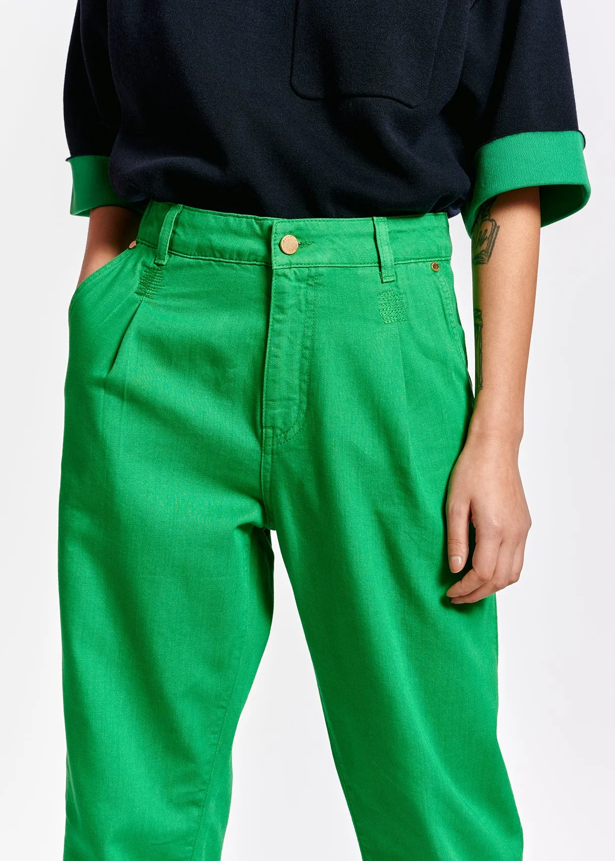 Green loose-fit denim pants