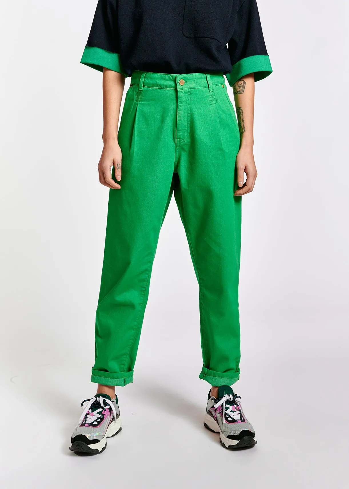 Green loose-fit denim pants