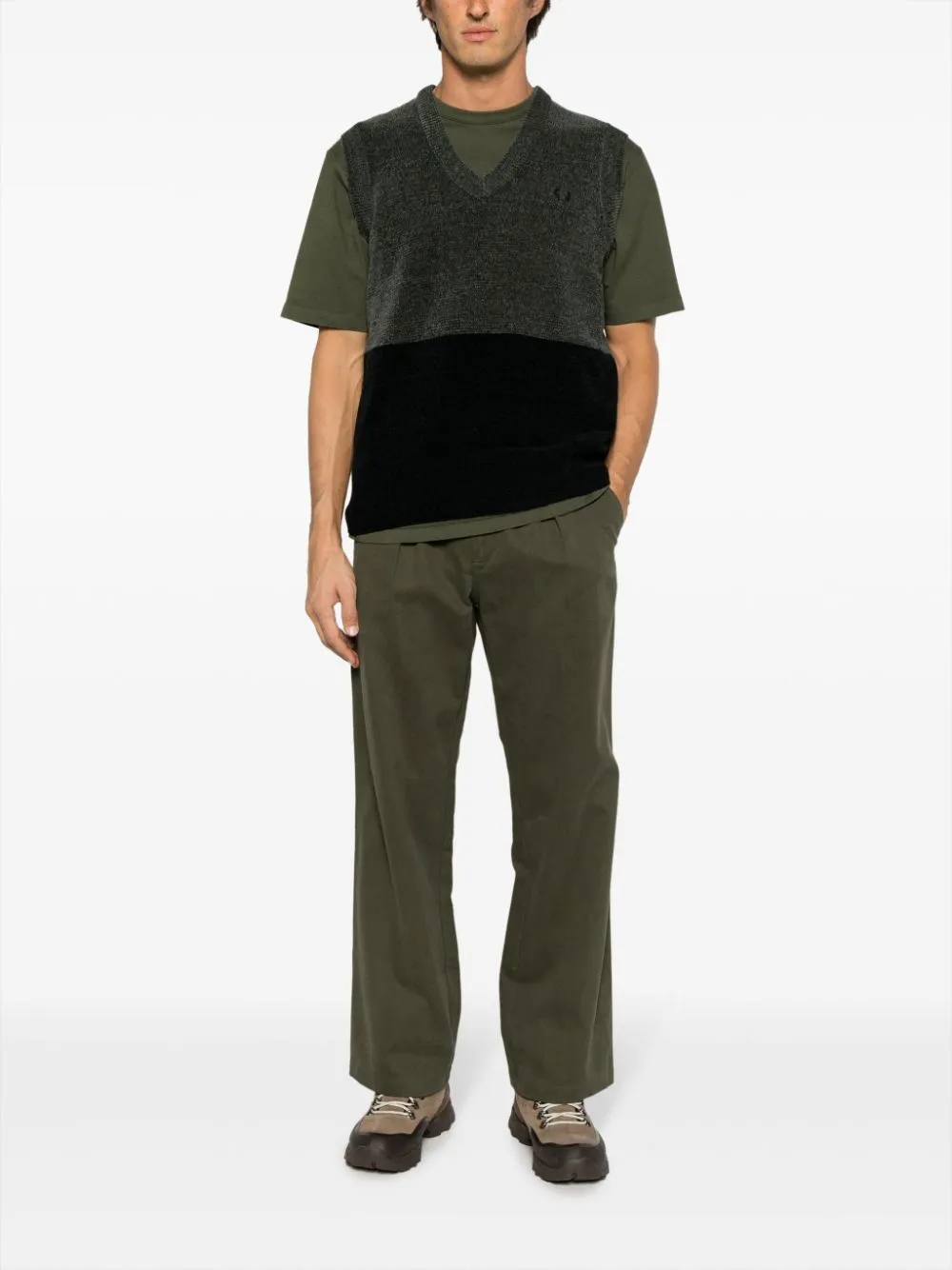 logo-embroidered two-tone vest
