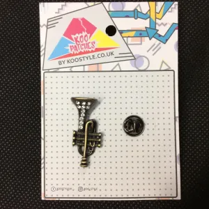 MP0107B - Rusty Dark Gold Stone Trumpet Musical Instrument Metal Pin Badge