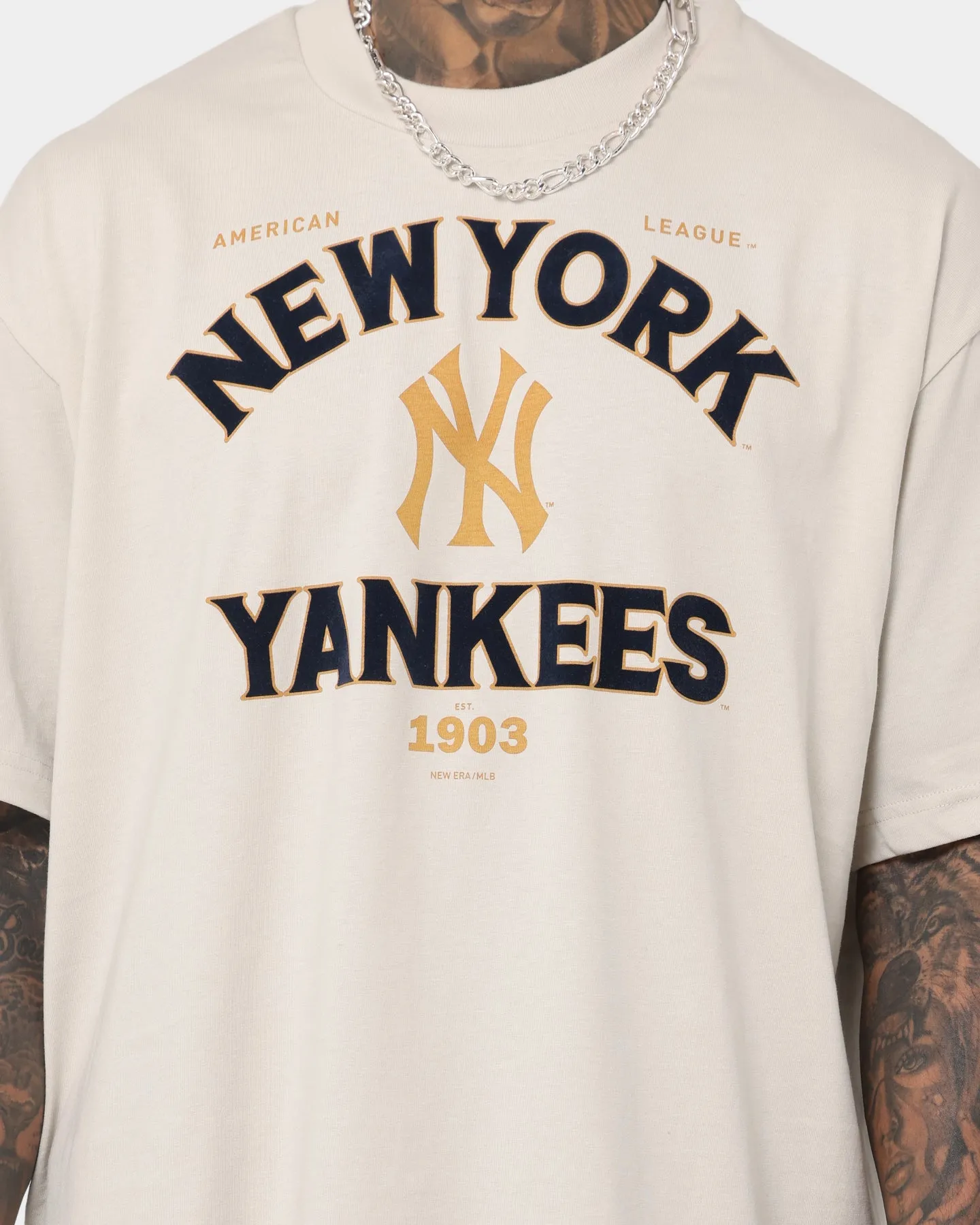 New Era New York Yankees Heritage Logo T-Shirt Beige